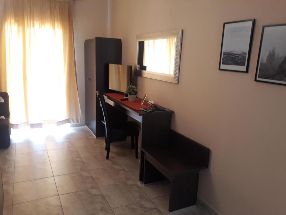 Hotel Epavli Nea Kallikrateia Екстериор снимка