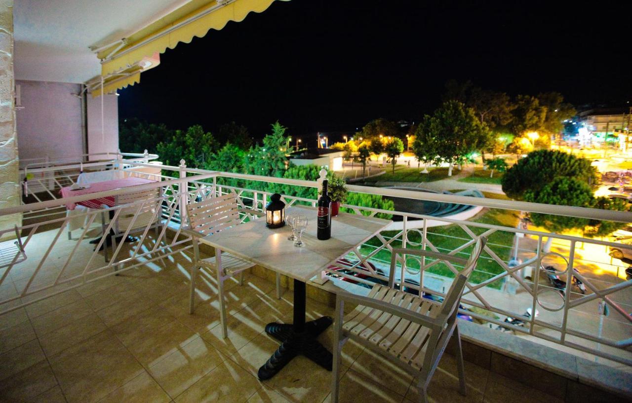 Hotel Epavli Nea Kallikrateia Екстериор снимка