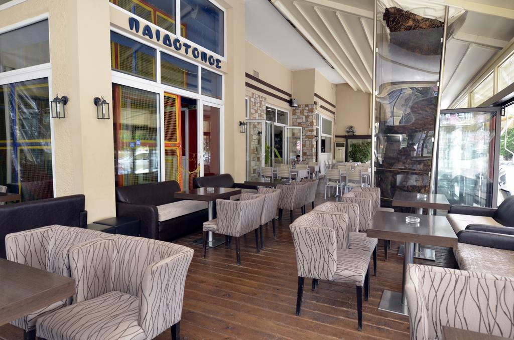 Hotel Epavli Nea Kallikrateia Екстериор снимка