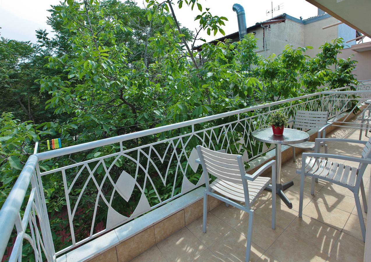 Hotel Epavli Nea Kallikrateia Екстериор снимка