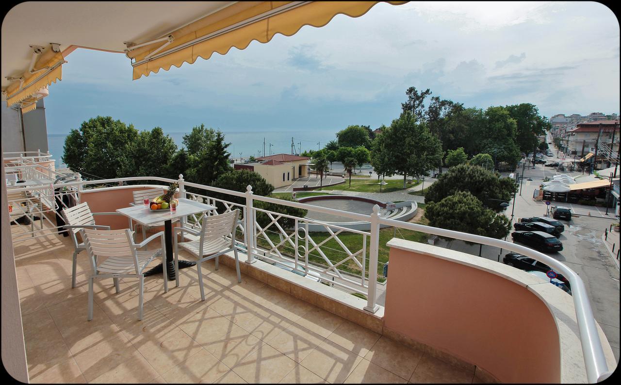 Hotel Epavli Nea Kallikrateia Екстериор снимка