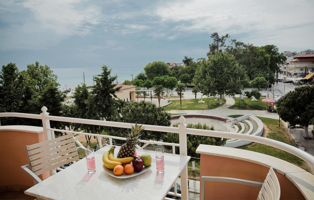 Hotel Epavli Nea Kallikrateia Екстериор снимка